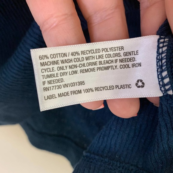 Universal Thread navy blue scoop neck snap front long sleeve henley MEDIUM - Picture 4 of 5